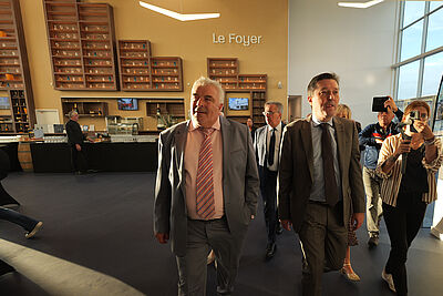 Agrandir l'image 2 sur 19, fenêtre modale